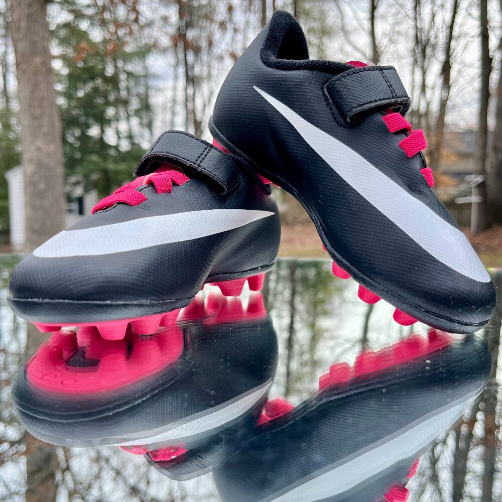 Nike Girls Bravata FG-R Soccer Cleats Children's Size 12C
